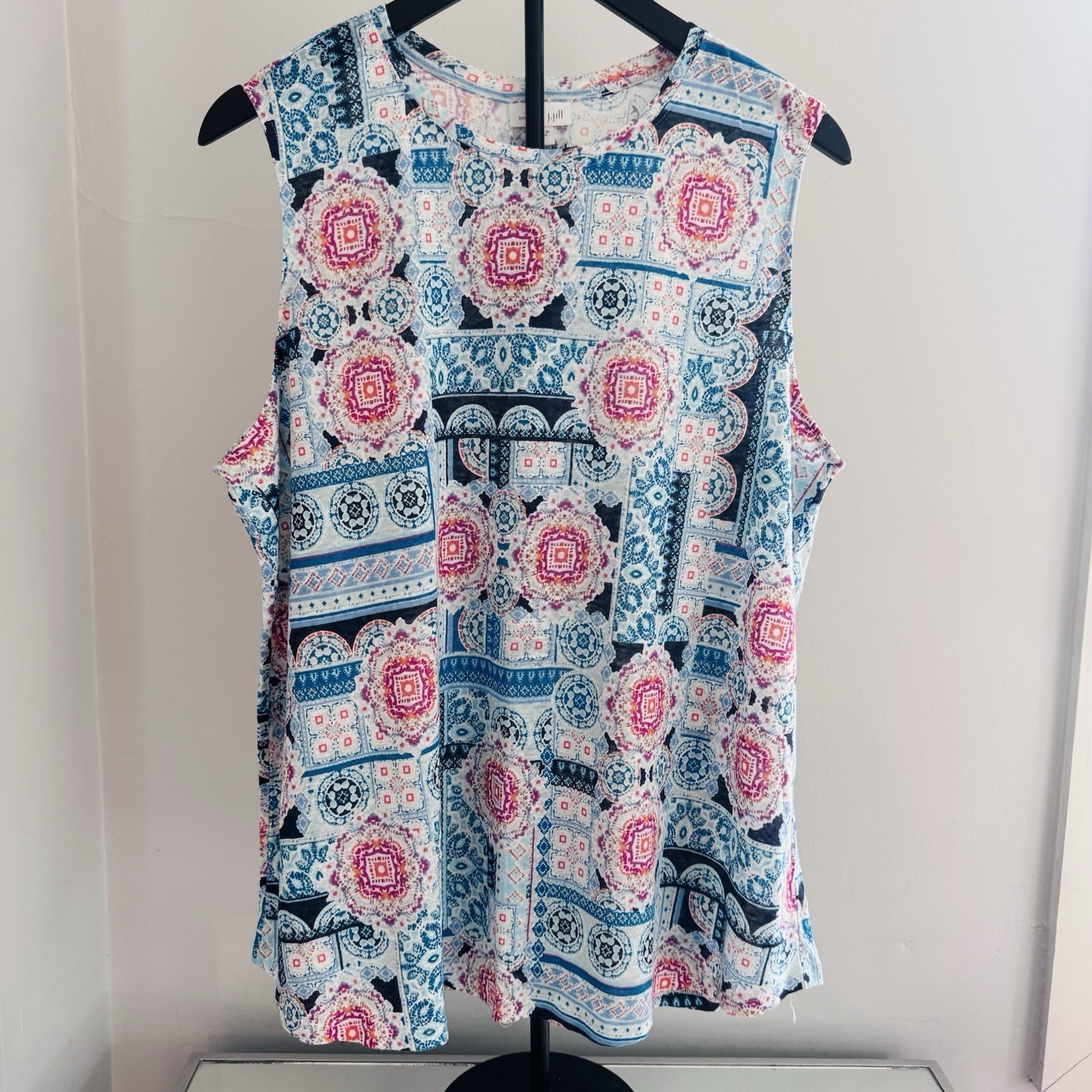 J Jill Love Linen Womens L Sleeveless Tunic Top Blue Pink Medallion Print
